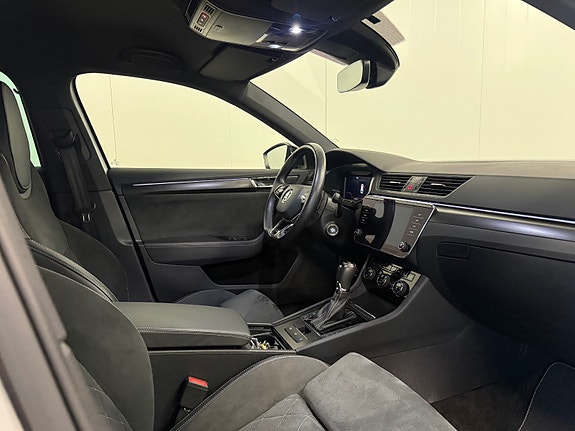 Skoda Superb 6 of 30