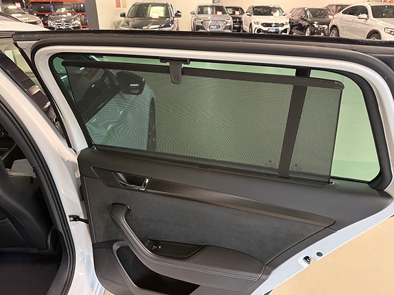 Skoda Superb 7 of 30