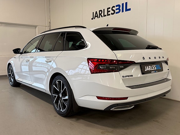 Skoda Superb 14 of 30