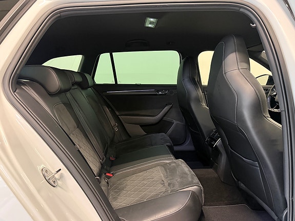 Skoda Superb 8 of 30