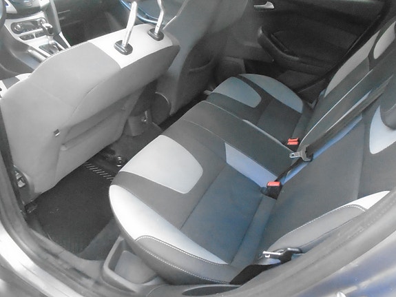 Ford Focus 17 of 21