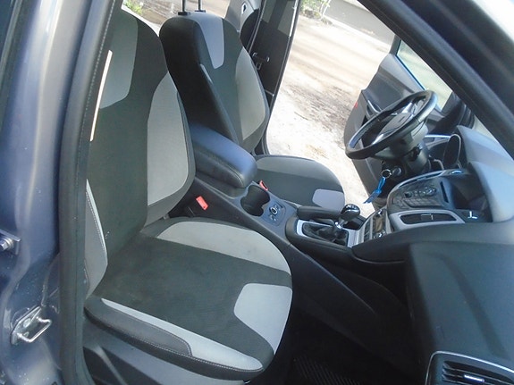 Ford Focus 21 of 21