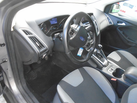 Ford Focus 15 of 21
