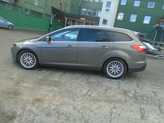 Ford Focus 9 of 21