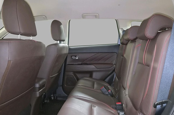 Mitsubishi Outlander 16 of 30