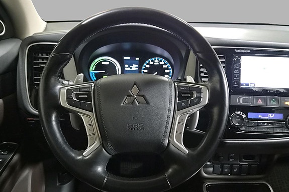 Mitsubishi Outlander 12 of 30