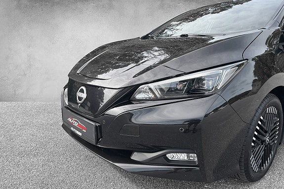 Nissan Leaf 2 of 20