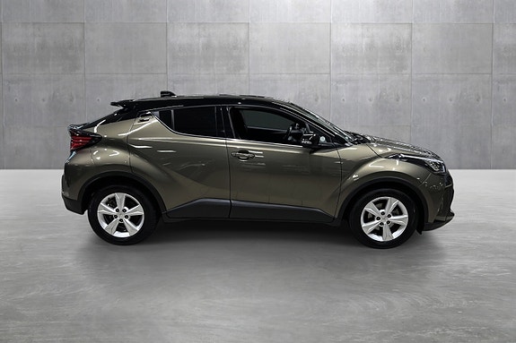 Toyota C-HR 6 of 18