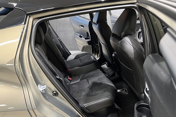 Toyota C-HR 14 of 18