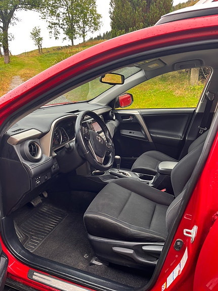 Toyota RAV4 20 of 29
