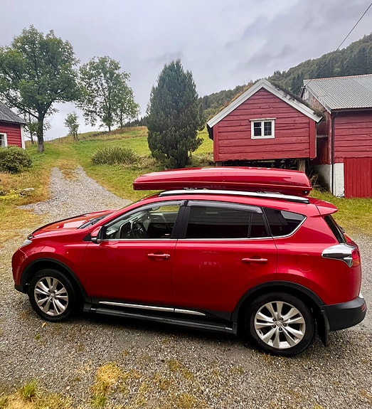 Toyota RAV4 2 of 29