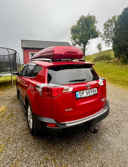 Toyota RAV4 4 of 29