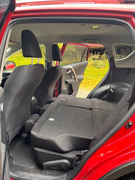 Toyota RAV4 17 of 29