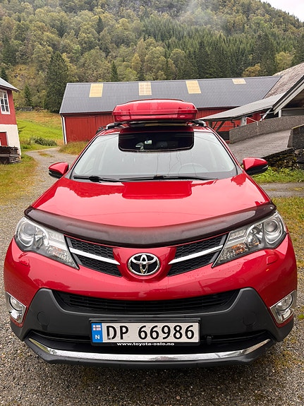 Toyota RAV4 8 of 29
