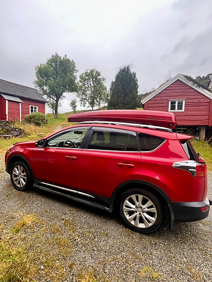 Toyota RAV4 3 of 29