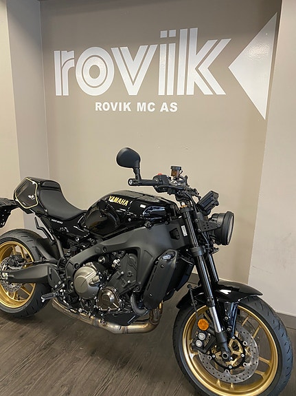 Yamaha XSR 900 3 of 6