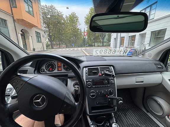 Mercedes-Benz B150 10 of 18