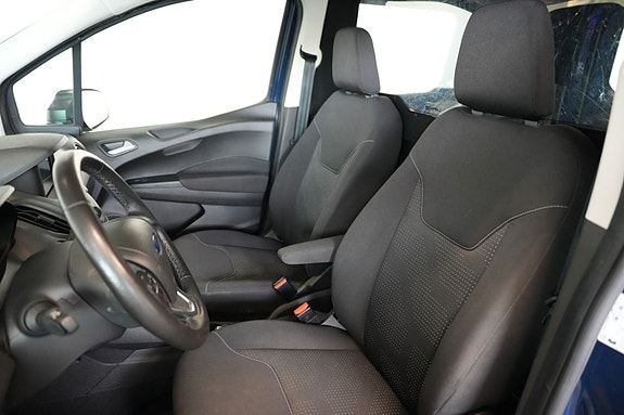 Ford Transit Courier 10 of 21