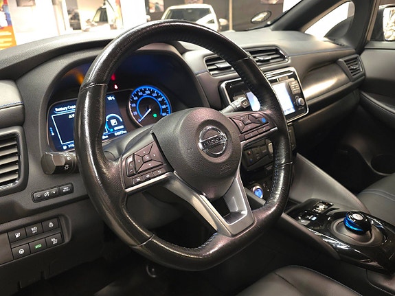 Nissan Leaf 29 of 30