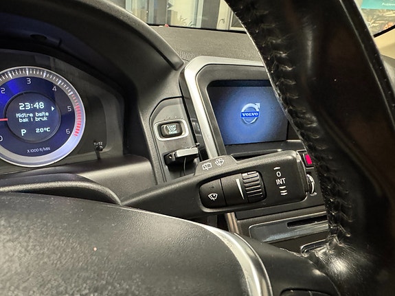 Volvo XC60 13 of 30