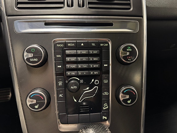Volvo XC60 21 of 30