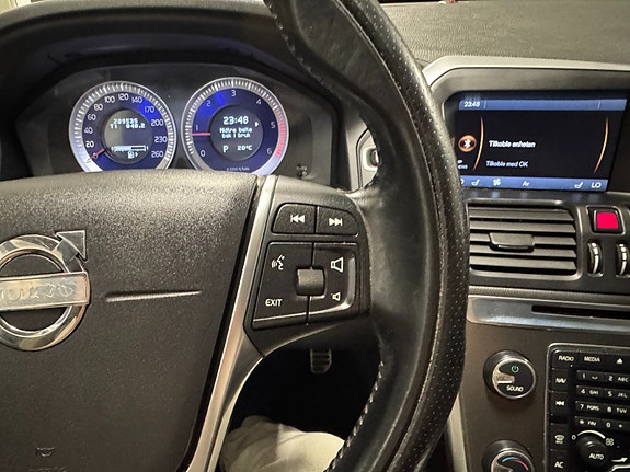 Volvo XC60 14 of 30