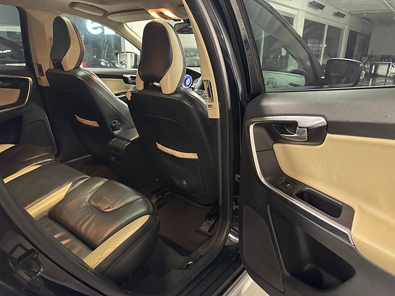 Volvo XC60 29 of 30