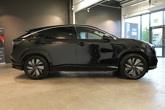 Nissan Ariya 6 of 28