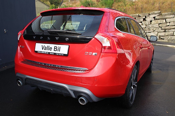 Volvo V60 4 of 28
