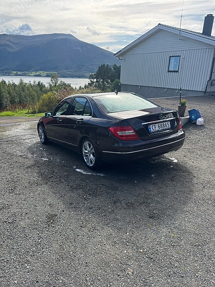 Mercedes-Benz C180 d 8 of 26