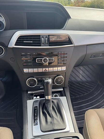 Mercedes-Benz C180 d 15 of 26