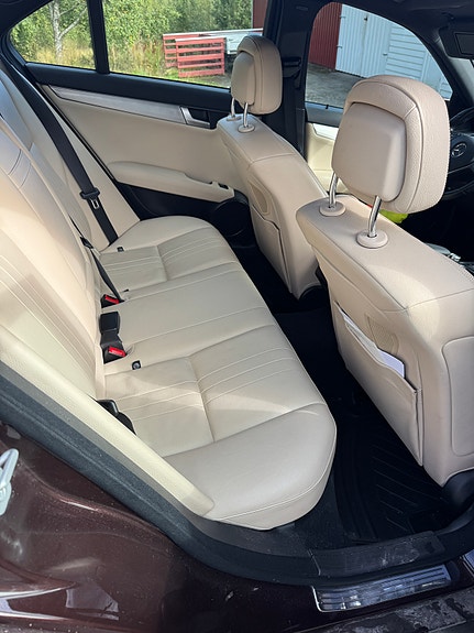 Mercedes-Benz C180 d 19 of 26