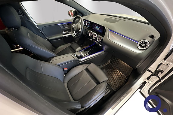 Mercedes-Benz EQA250 26 of 28