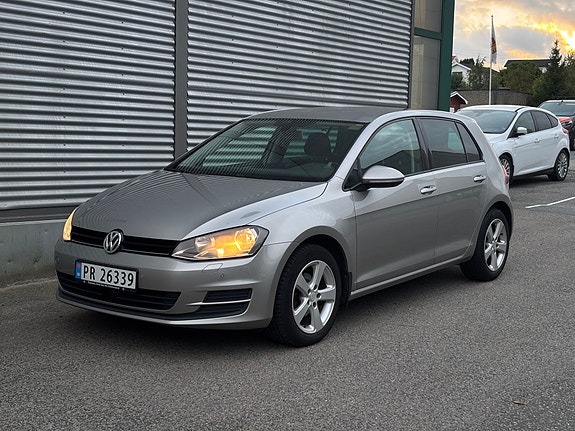 Volkswagen Golf VII 5 of 30