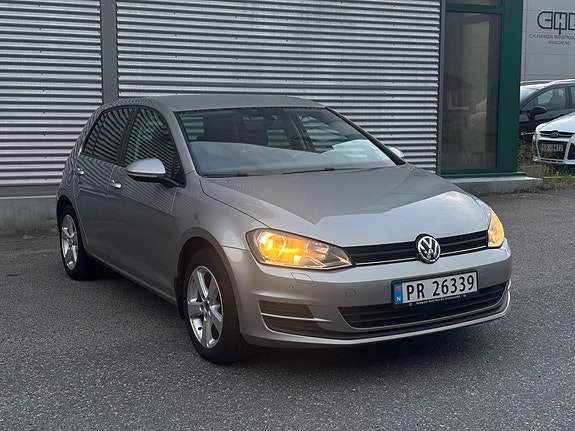 Volkswagen Golf VII 2 of 30