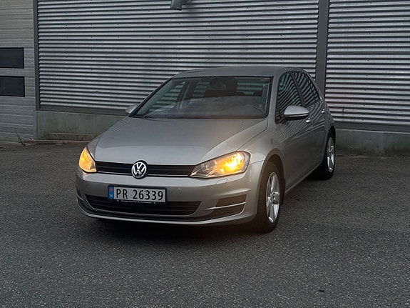 Volkswagen Golf VII 11 of 30
