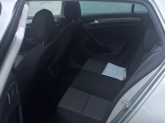 Volkswagen Golf VII 20 of 30
