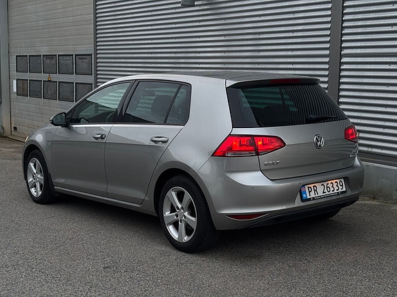 Volkswagen Golf VII 6 of 30