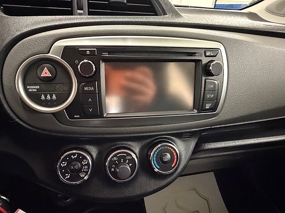 Toyota Yaris 23 of 30