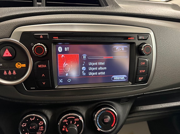 Toyota Yaris 27 of 30