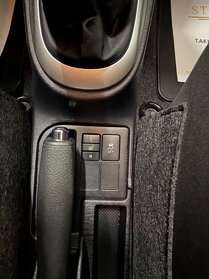 Toyota Yaris 20 of 30