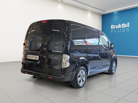 Nissan e-NV200 2 of 15