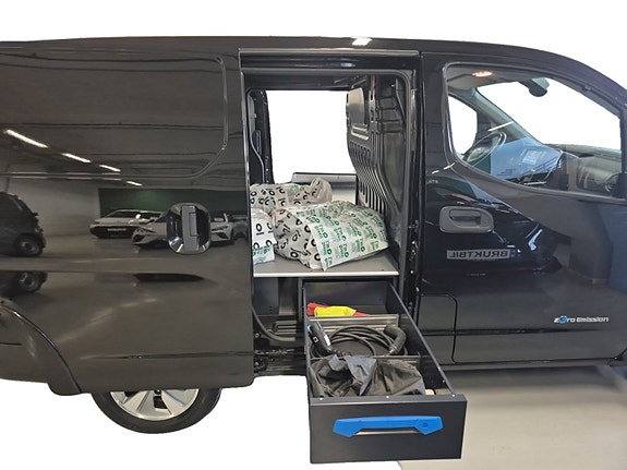 Nissan e-NV200 15 of 15
