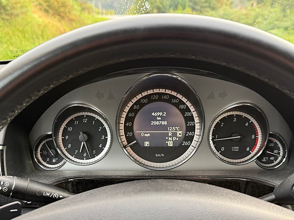 Mercedes-Benz E350 d 14 of 14