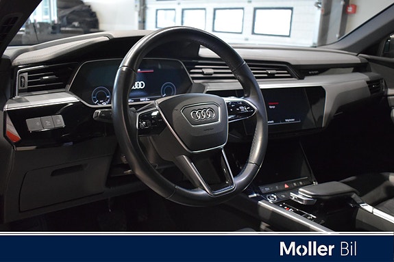 Audi e-tron 9 of 27