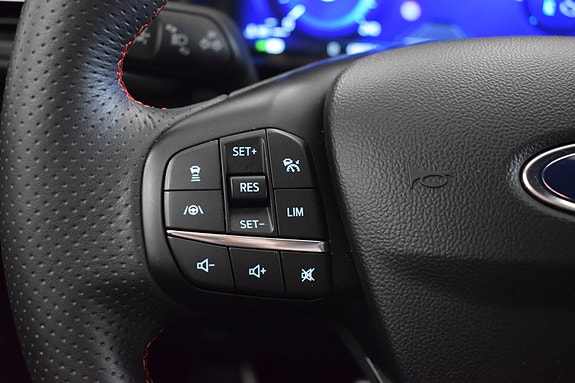 Ford Kuga 15 of 30