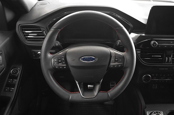 Ford Kuga 11 of 30