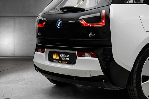 BMW i3 6 of 26