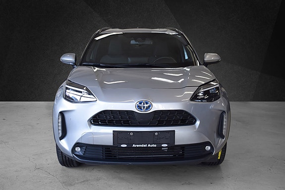 Toyota Yaris Cross 2 of 27