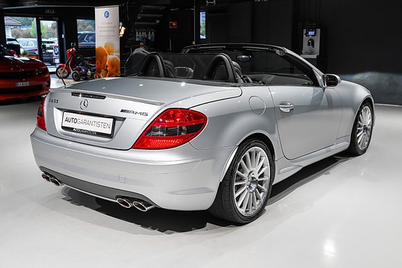 Mercedes-Benz SLK55 12 of 30